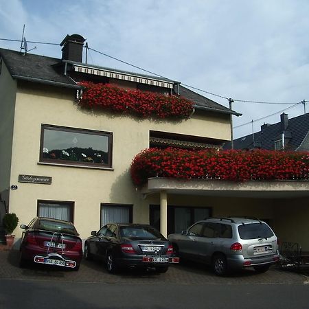 Hotel Gaestehaus Resi Zeltingen-Rachtig Exterior foto